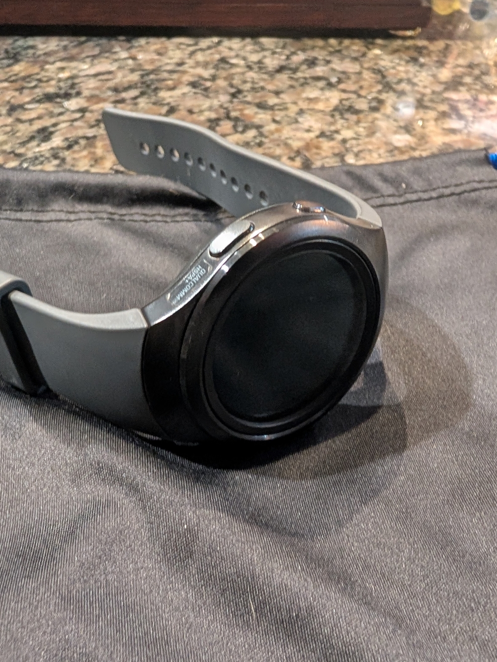 Watch-Samsung Gear S2 With 2 Chargers